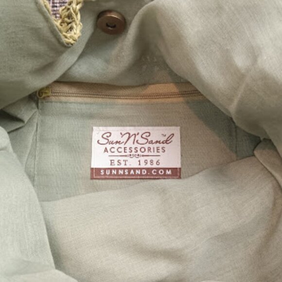 Sun N’ Sand Medium Natural Crochet Shoulder Tote Green Brown Butterfly Bag Charm - Picture 10 of 10